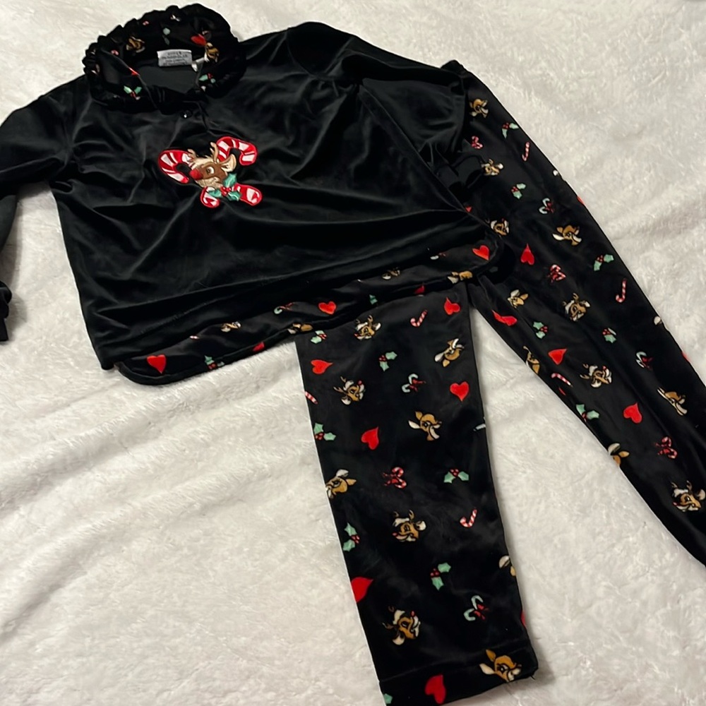 Rudolph the red nosed reindeer pajamas set 6x EUC